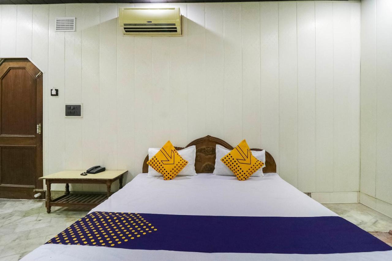 Spot On 65416 Hotel Classic Lucknow Buitenkant foto